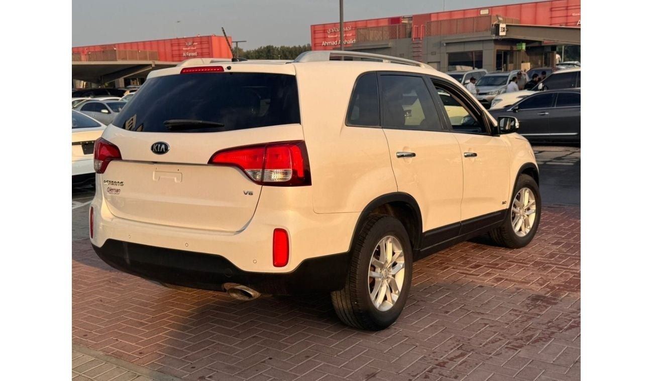Kia Sorento Base 3.3L AWD