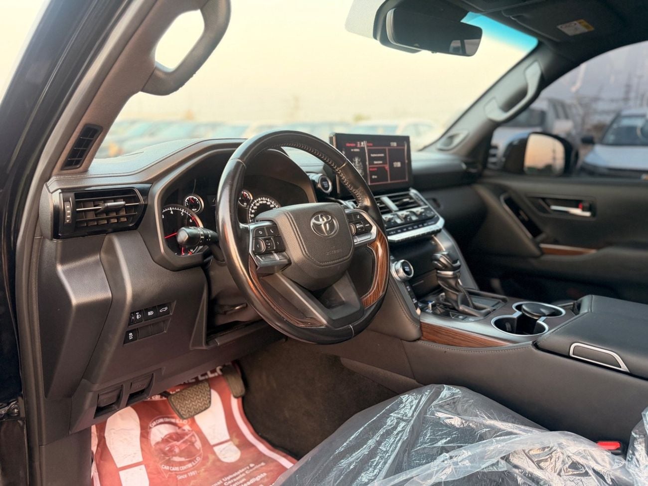 تويوتا لاند كروزر VXR تويوتا لاندكروزر VXR 2023 بمحرك توربو مزدوج سعة 3.5 لتر كاملة المواصفات