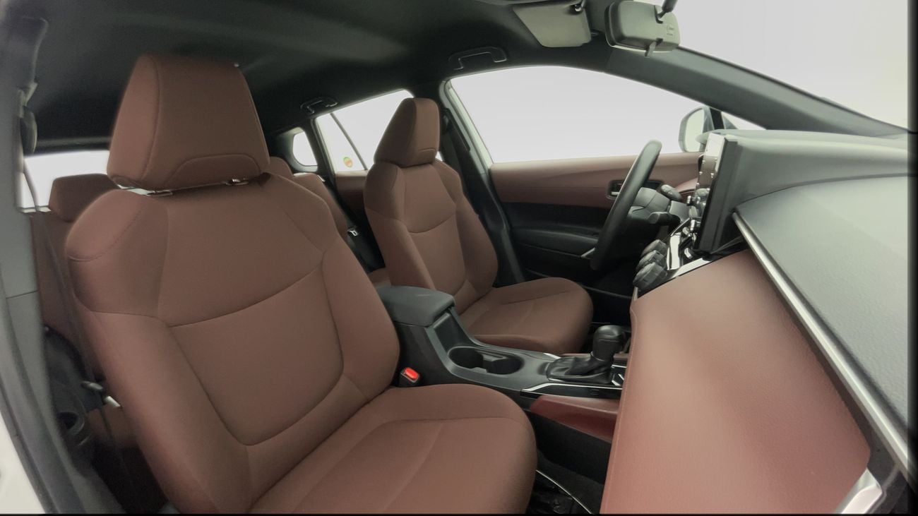 تويوتا كورولا كروس XL 1.8 | بدون دفعة مقدمة | اختبار القيادة في المنزل