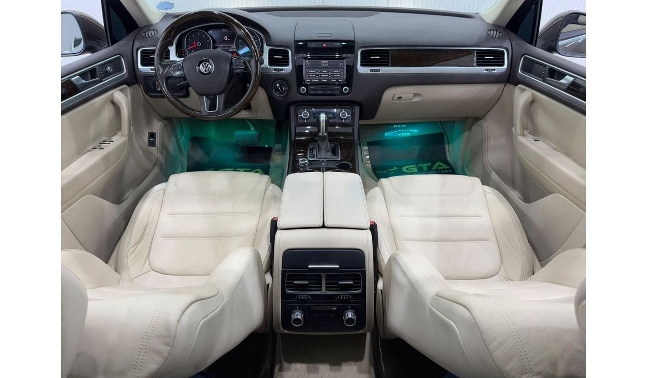 Volkswagen Touareg 2015 Volkswagen Touareg, Excellent Condition, Service History, GCC