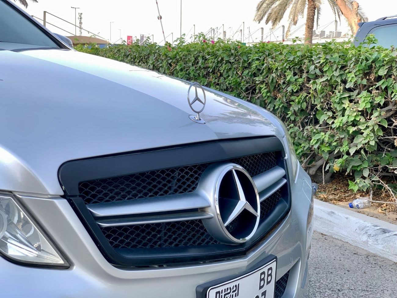 Mercedes-Benz E 350 The Mercedes-Benz E350 is a luxury mid-size sedan featuring a 2.0-liter turbocharged four-cylinder e