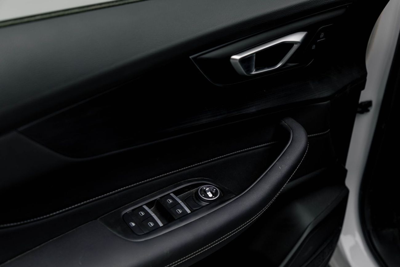 Chery Tiggo 4 Pro Comfort 1.5L - White Inside Black