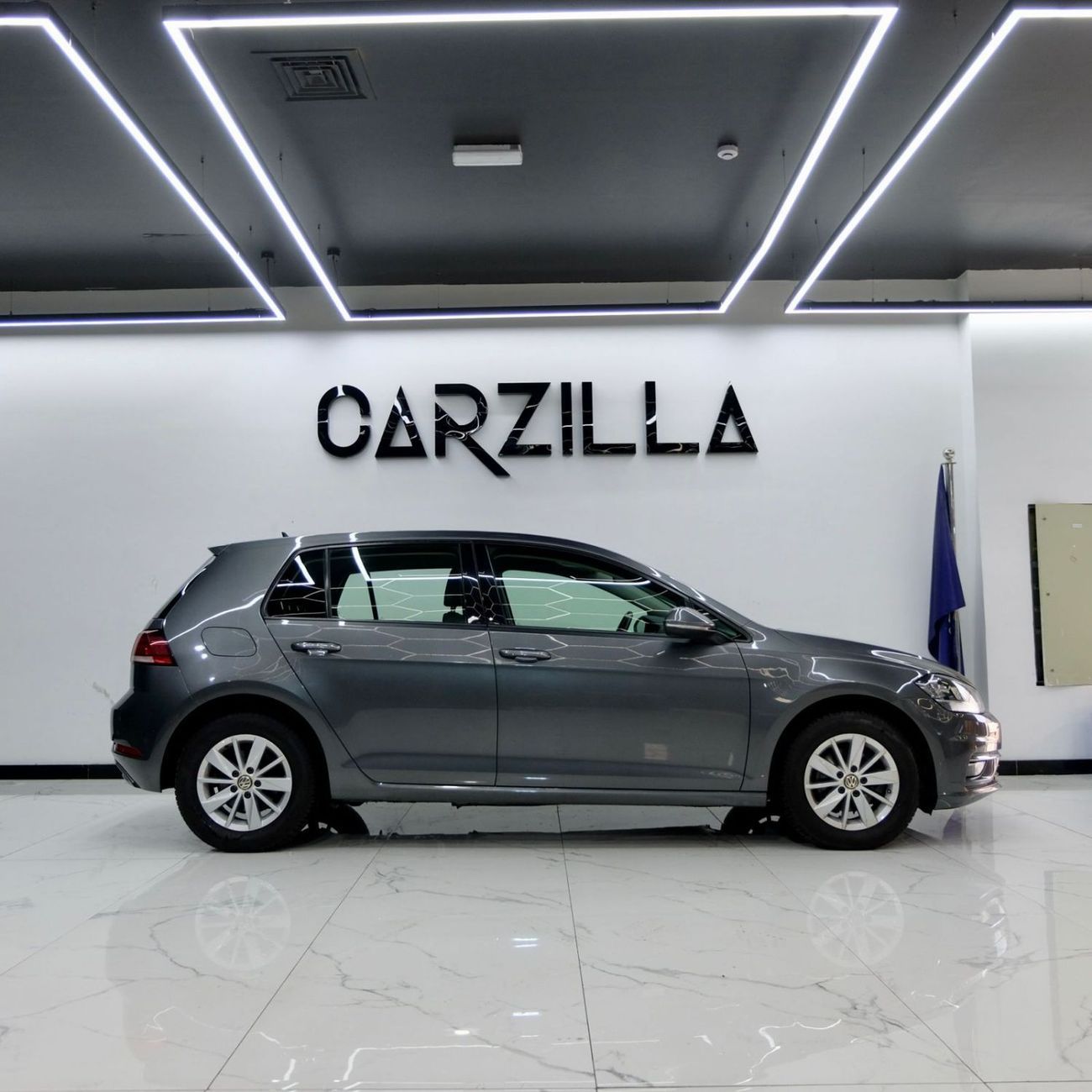 فولكس واجن جولف Base 2.0T