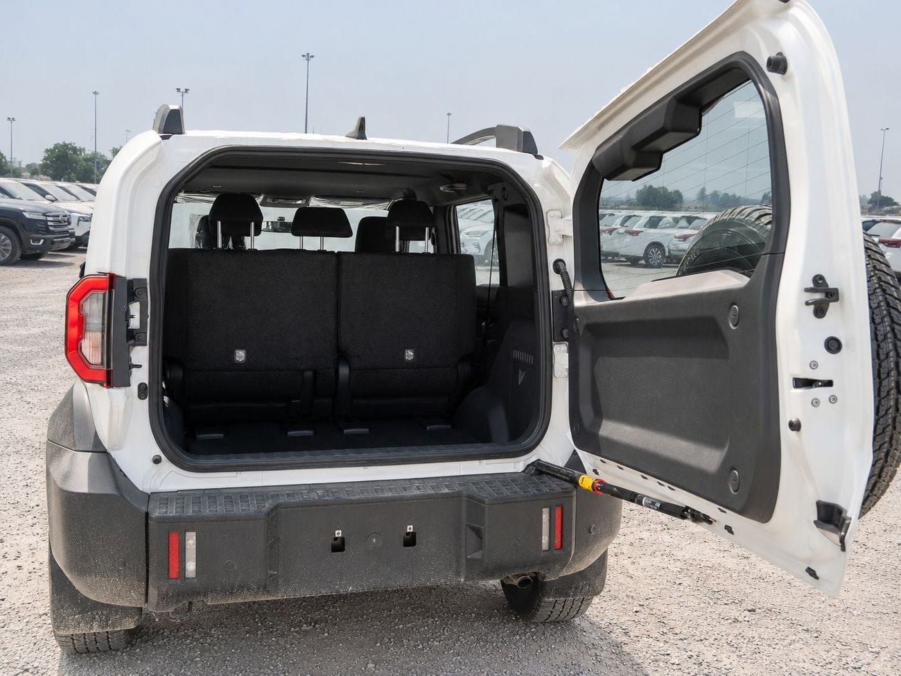 Toyota FJ Cruiser ECTAV0137 - 2027 Toyota FJ Cruiser - 2.7L Petrol Auto - White