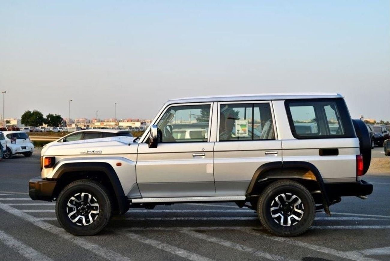 Toyota Land Cruiser 70 2025 TOYOTA LAND CRUISER 76 HARDTOP SDLX V6 4.0L PETROL 4WD 5-SEATER AT