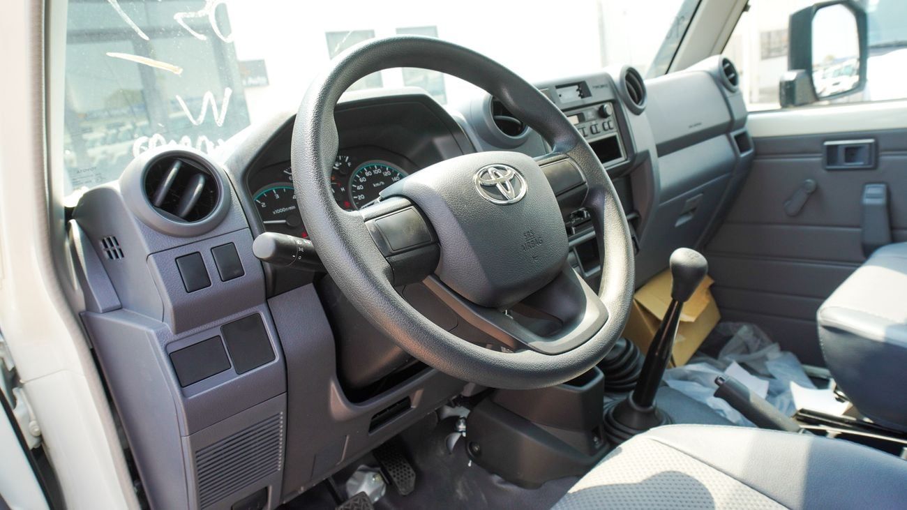 Toyota Land Cruiser Pick Up 4.2L Diesel Single Cabin M/T