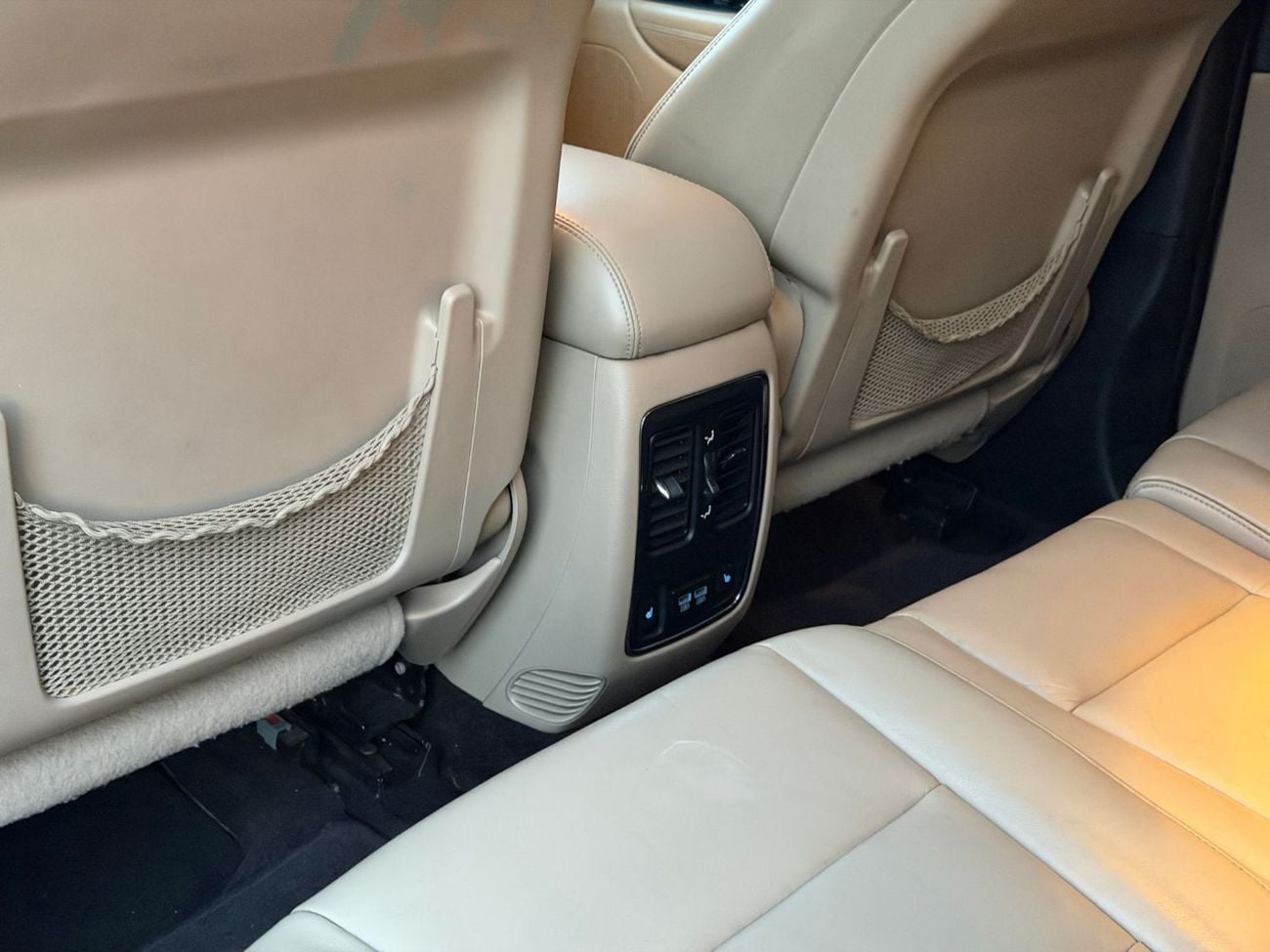 دودج دورانجو DODGE DURANGO HEMI LIMITED | 5.7L V8 | 2015 | GCC SPECS