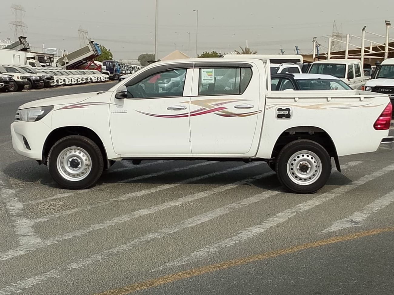Toyota Hilux DLX Toyota Hilux 2.4 MT basic 4x4 2026 GCC