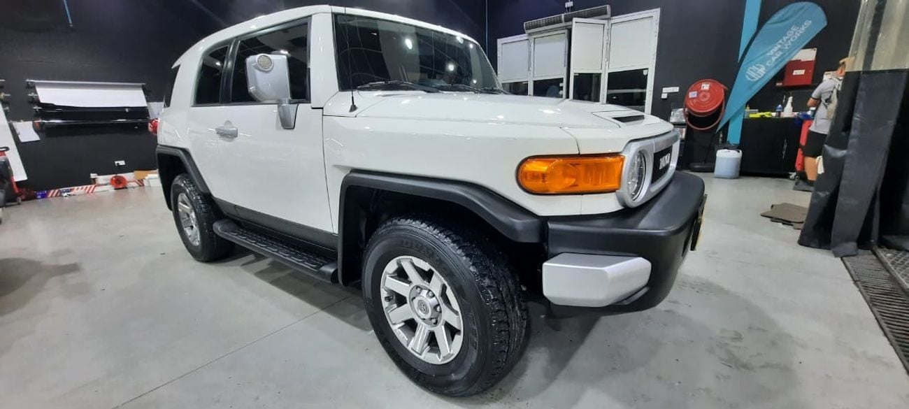 تويوتا إف جي كروزر GXR 4.0L A/T