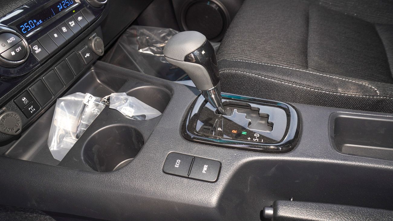 تويوتا هيلوكس Adventure 4.0L V6