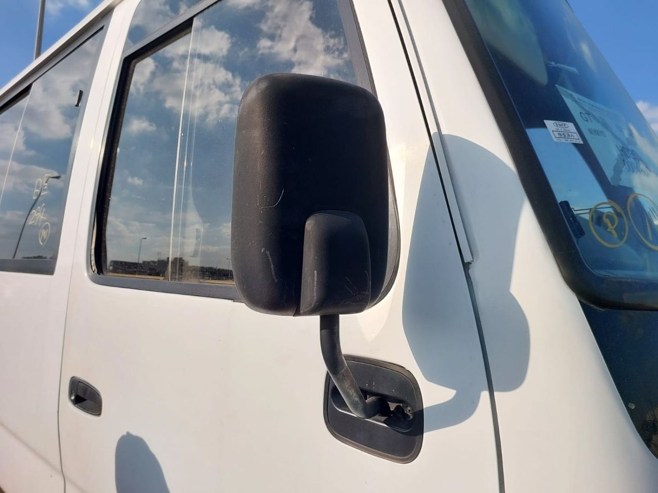 تويوتا كوستر TOYOTA COASTER BUS RHD 1997 MODEL 4.1 L DIESEL AUTOMATIC(PM04807)