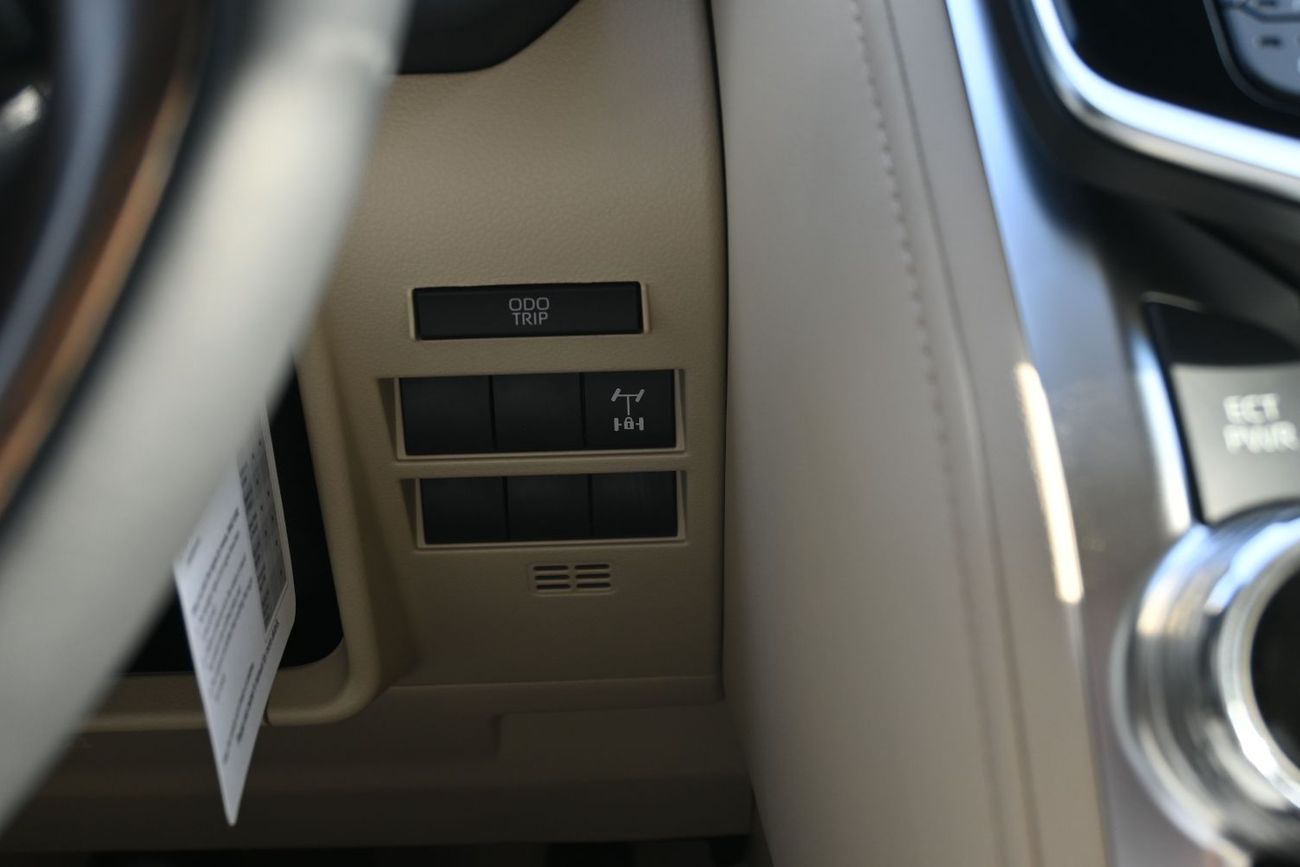 تويوتا لاند كروزر GXR Toyota Land Cruiser GX-R 4.0L V6 Petrol Model 2026