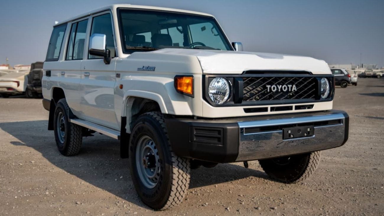 Toyota Land Cruiser 70 LC 76 4.0L Petrol | Manual | Four Wheel Drive | 6 seats | 5 Door