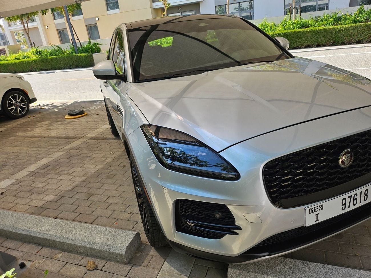 جاكوار E Pace فرصة لا تُعوض! جاكوار E-Pace R-Dynamic موديل 2022 | المالك الأول | 35,300 كم – بحالة الوكالة!