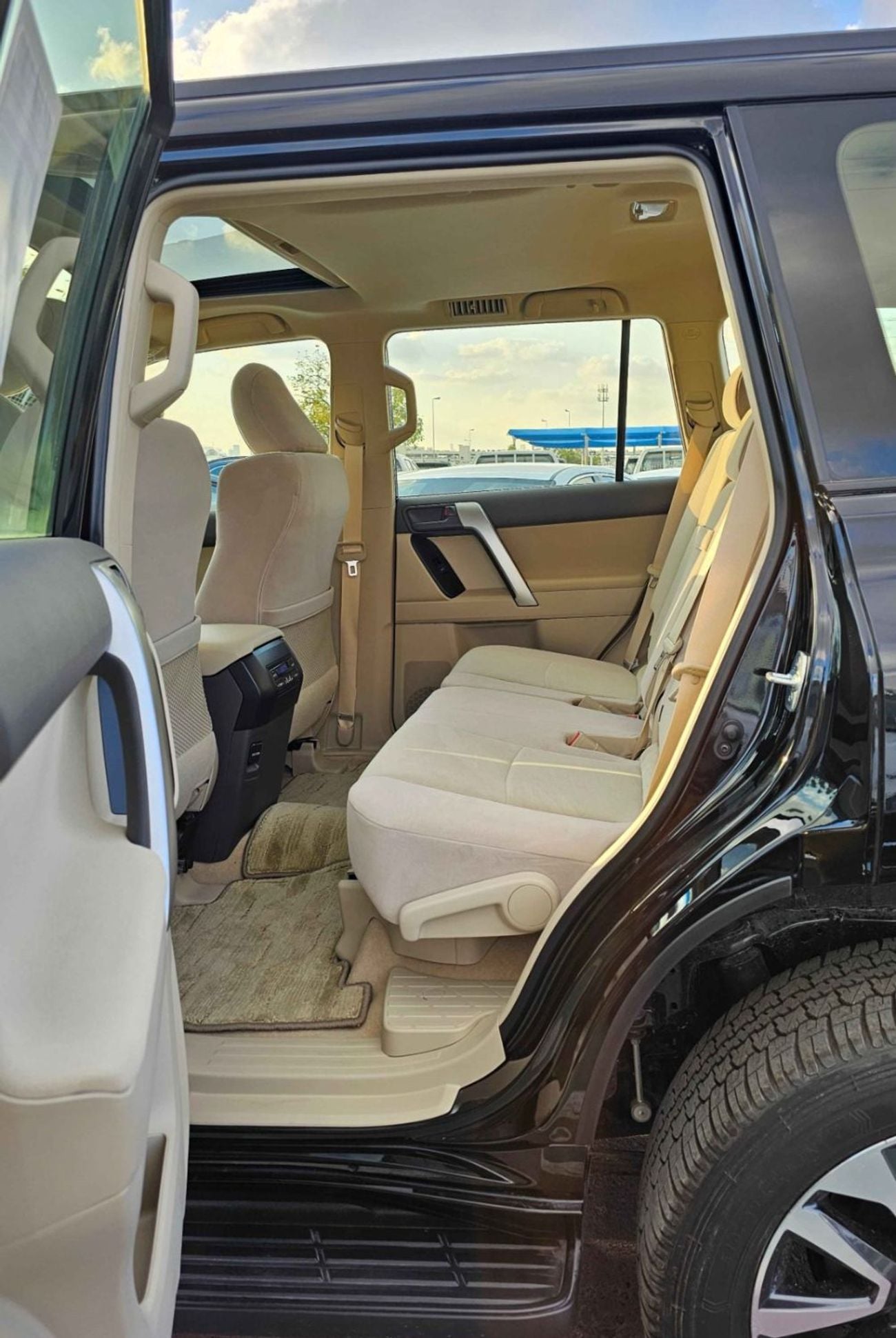 Toyota Prado GXR / 4.0L PETROL / SUNROOF / COOL BOX / DVD+CAMERA / AUTO AC / (CODE # PSR40GXRU)