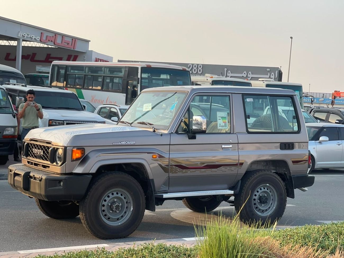 تويوتا لاند كروزر 70 LC 71 HARDTOP 4.0L MT