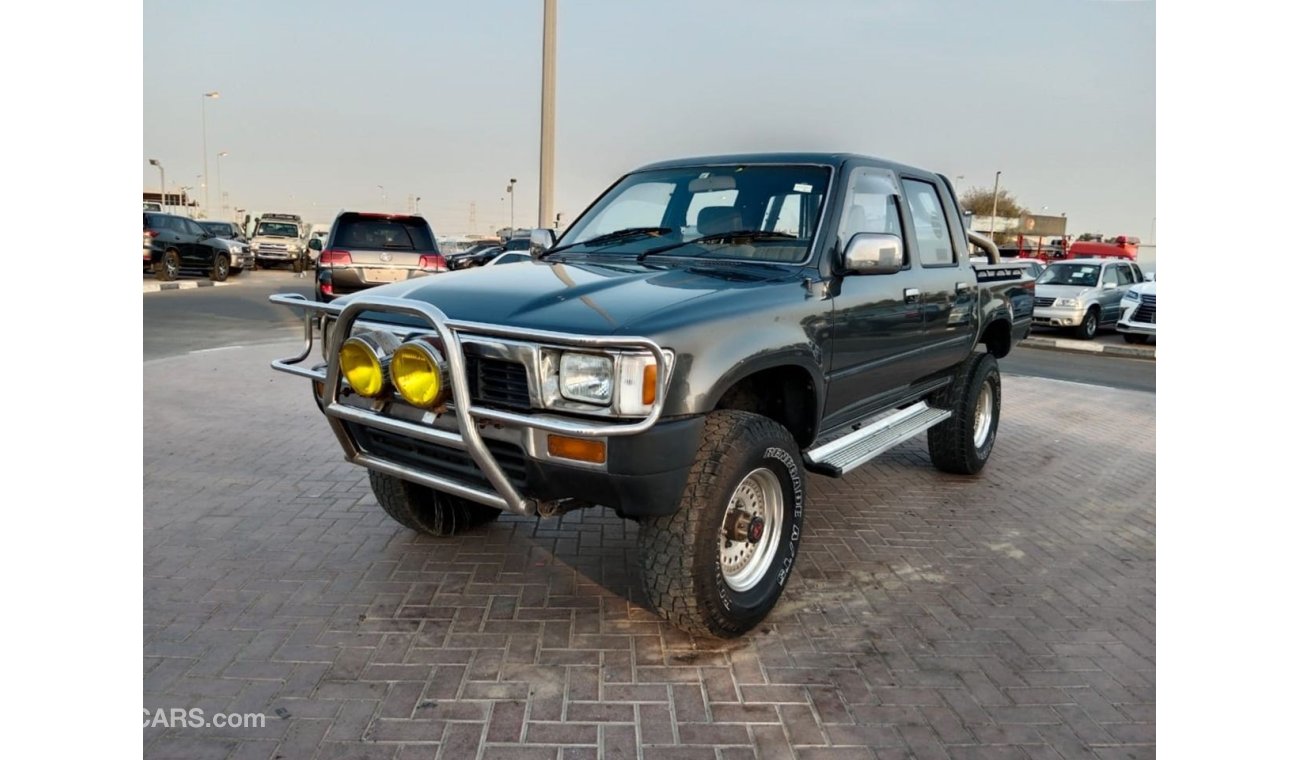 تويوتا هيلوكس TOYOTA HILUX PICK UP RIGHT HAND DRIVE (PM1582)