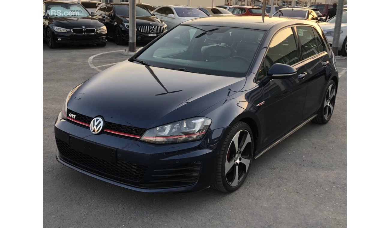 Volkswagen Golf Golf GTi model 2014 GCC car prefect condition full option panoramic roof leather seats back camera b