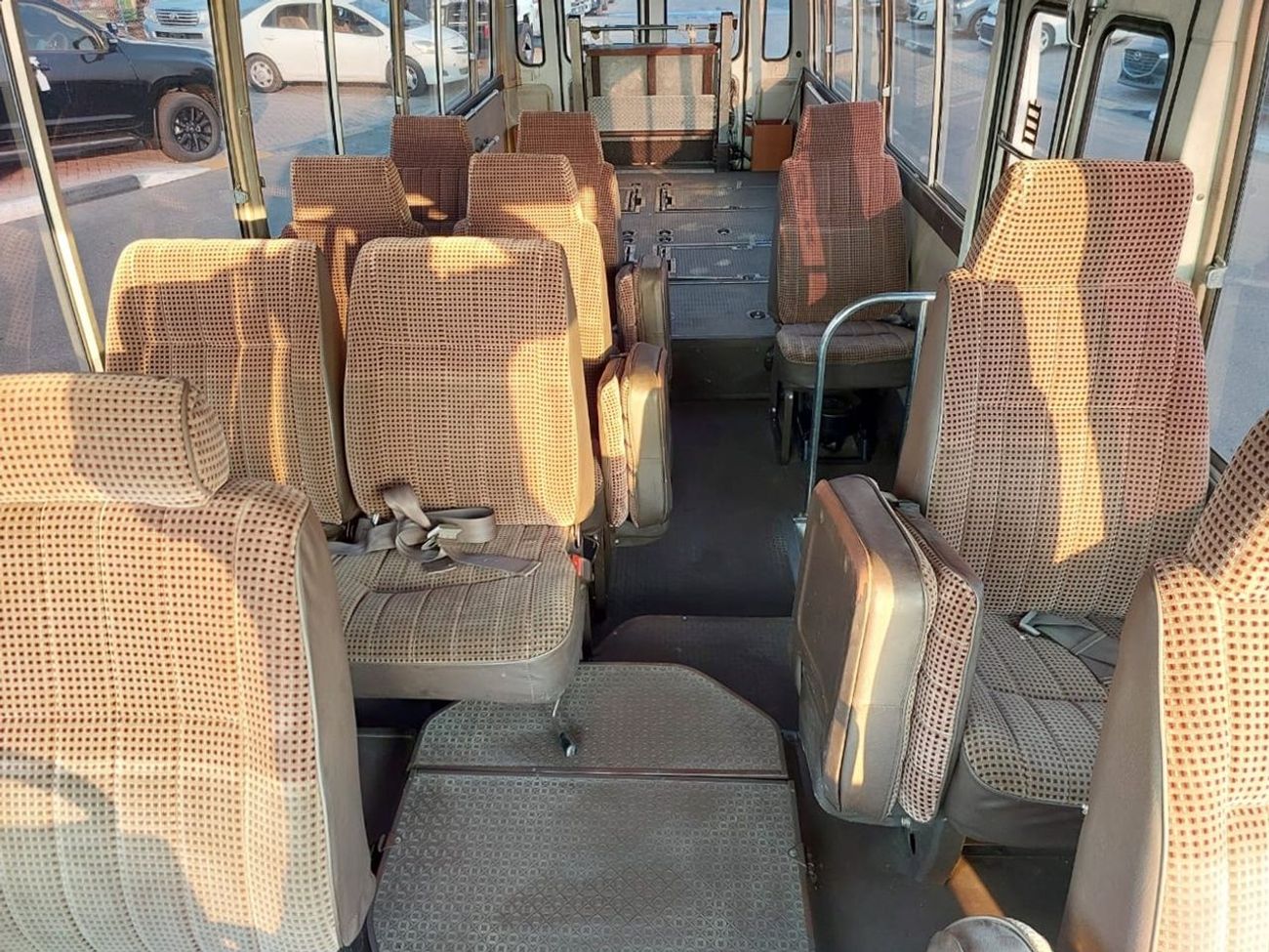 تويوتا كوستر TOYOTA COASTER BUS RHD 1992 MODEL 4.1 L DIESEL AUTOMATIC(PM04795)