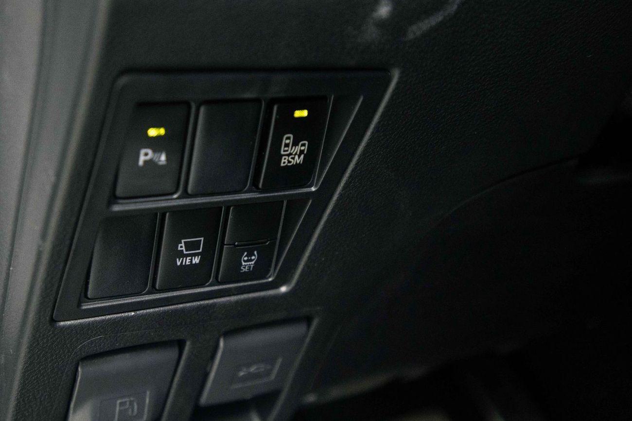 تويوتا هيلوكس 