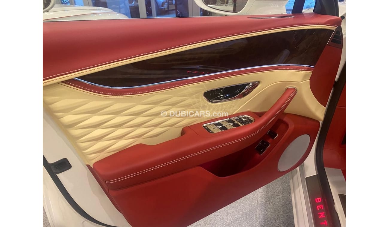 Bentley Flying Spur W12 GCC v12