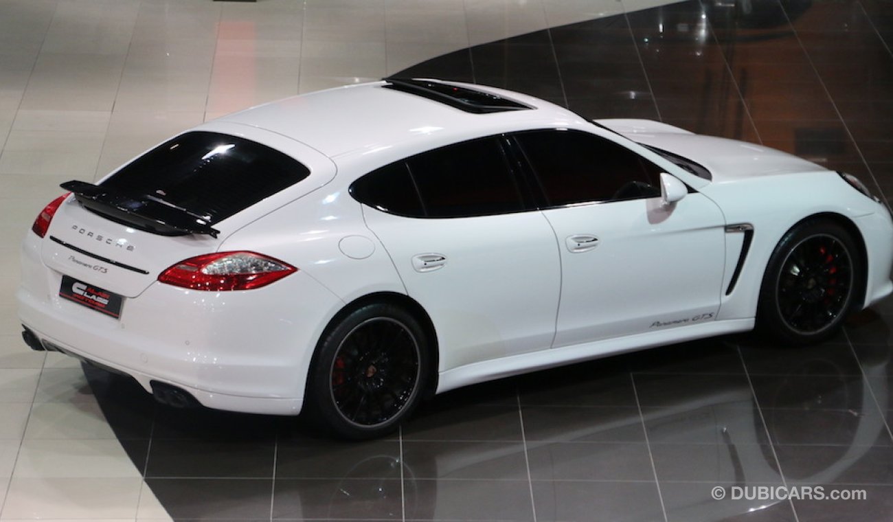 Porsche Panamera GTS