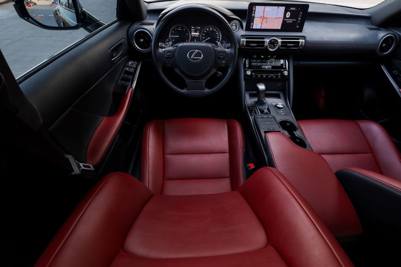 Lexus IS300 Premier Lexus IS300 2021 GCC under Warranty with Flexible Down-Payment.