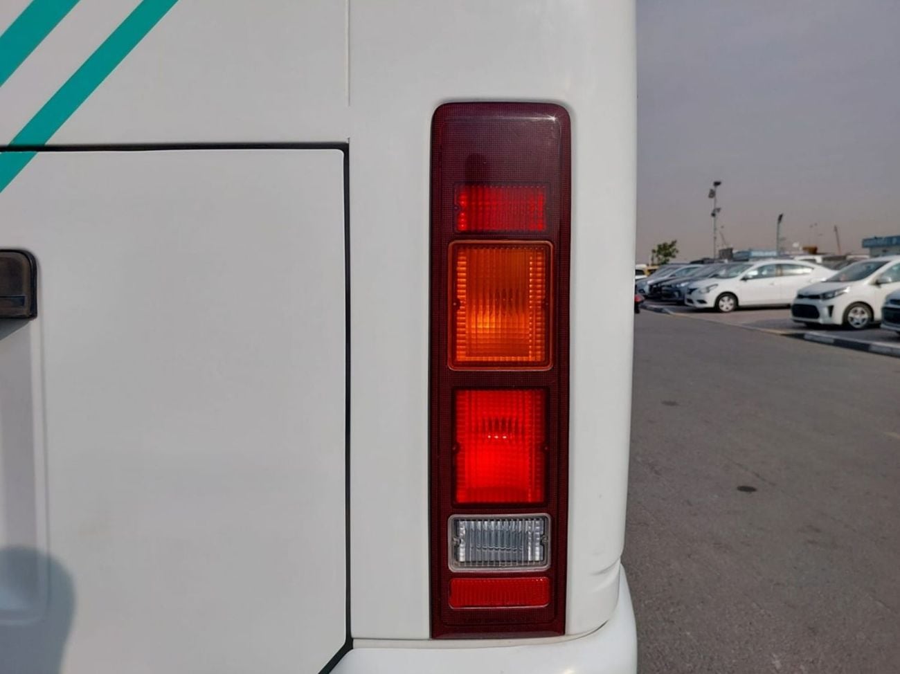 نيسان سيفيليان NISSAN CIVILIAN BUS RHD 1999 MODEL 4.1 L DIESEL MANUAL(PM700010)