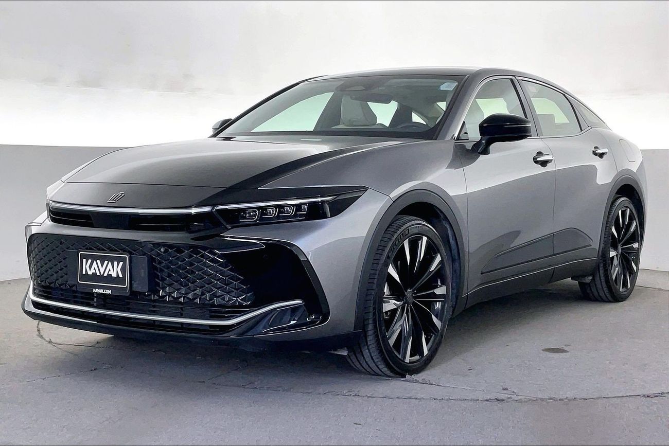 Toyota Crown Platinum | National Day Celebration | Guaranteed Warranty | 0 Down Payment