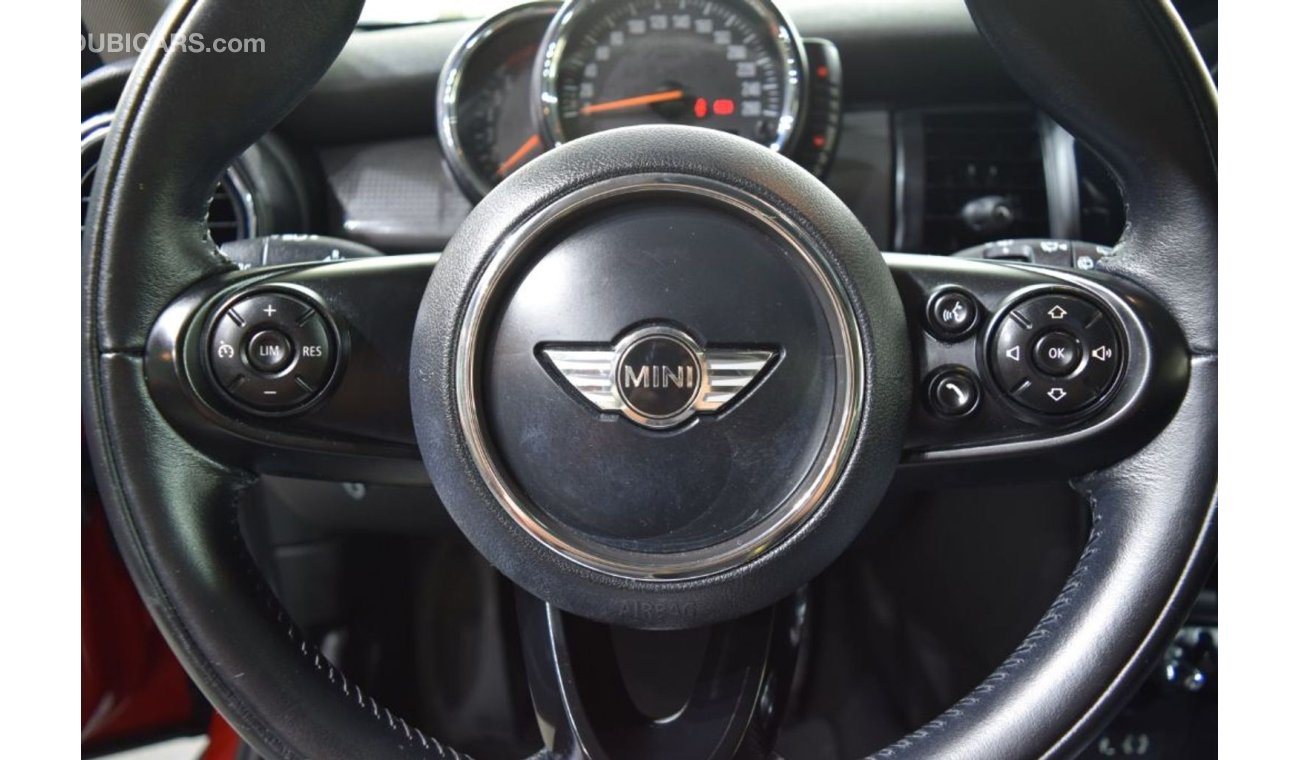 Mini Cooper 2015 - GCC Specs, Excellent Condition, Only 49,000Kms - Single Owner, Accident Free