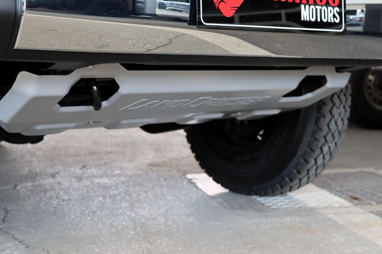 Toyota Land Cruiser GRJ 76 4.0 V6 M/T