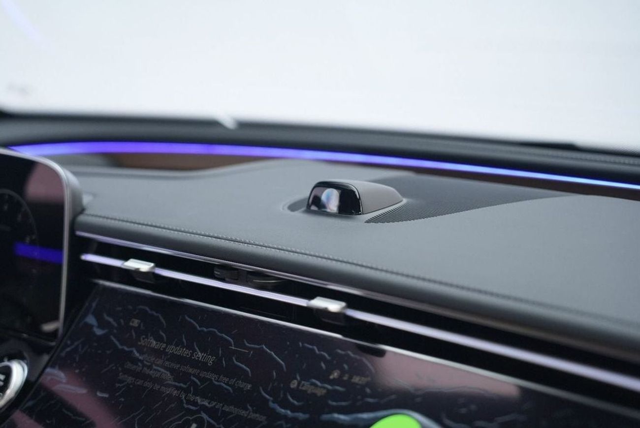 Mercedes-Benz E300 Mercedes-Benz E 300 | 2025 GCC 0km | Agency Warranty | AMG Sports Package | Black Piano Trim