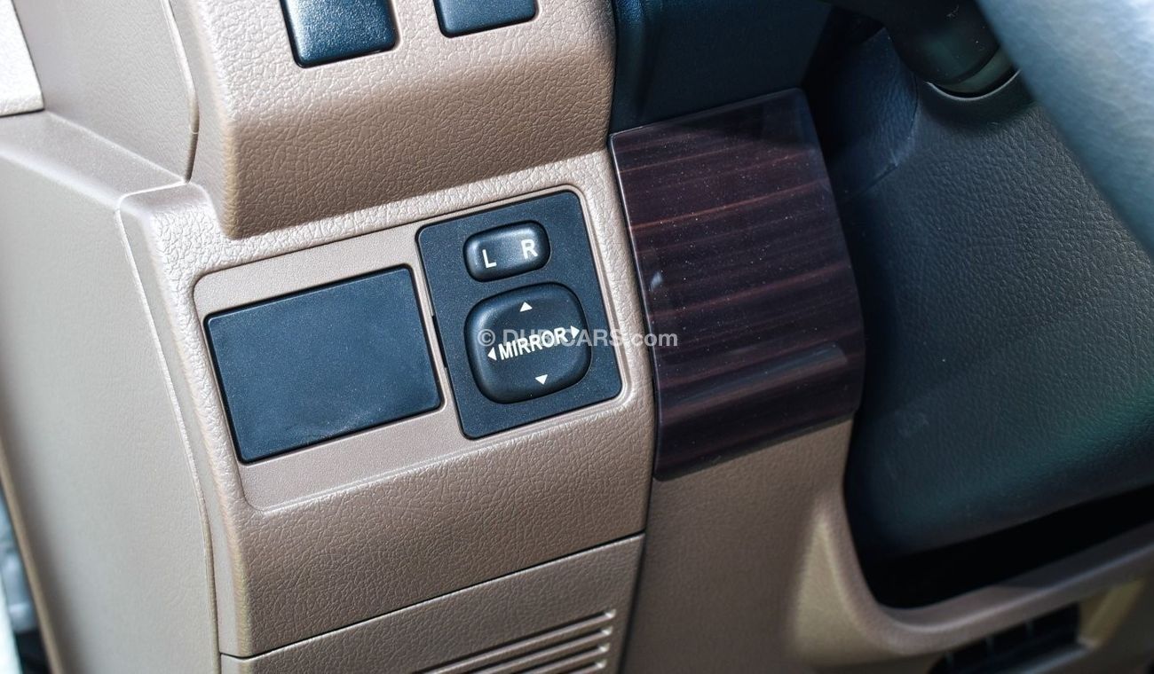 تويوتا لاند كروزر 70 4.0L V6 Petrol  Auto Transmission