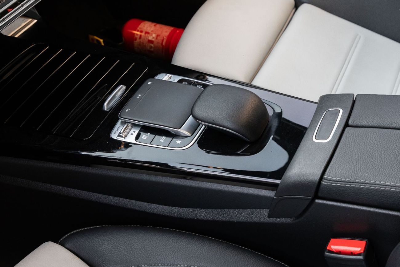 مرسيدس بنز A 250 2,057 P.M | A-Class A 250 Hatchback | 0% Downpayment | Perfect Condition!