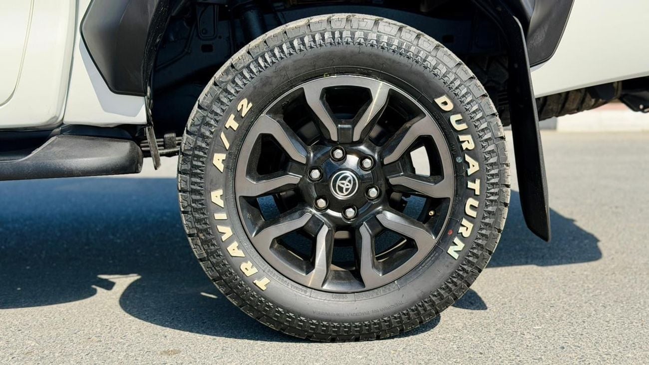 Toyota Hilux GR KITT install