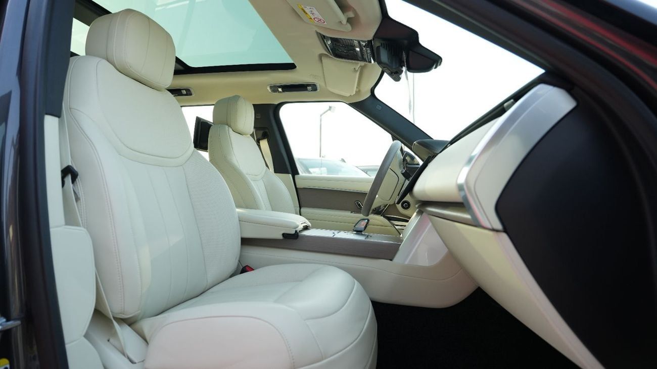 Land Rover Range Rover HSE P400 3.0L V6 Charente Grey 2026MY Export Price