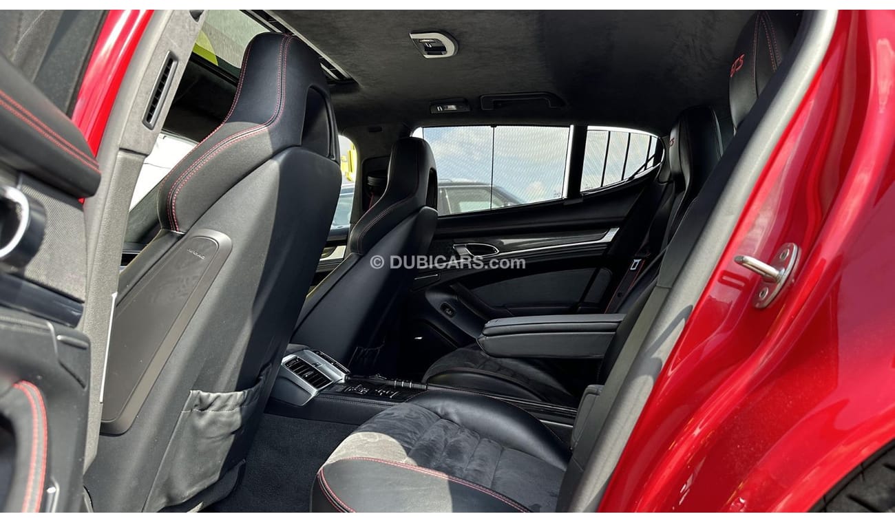 Porsche Panamera 4.8L V8 GCC Specs Full Service History