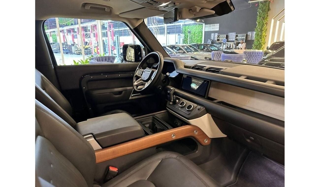 Land Rover Defender P400 90 HSE DEFENDER P400 GCC UNDER WARRANTY/22 KHAN RIMS /