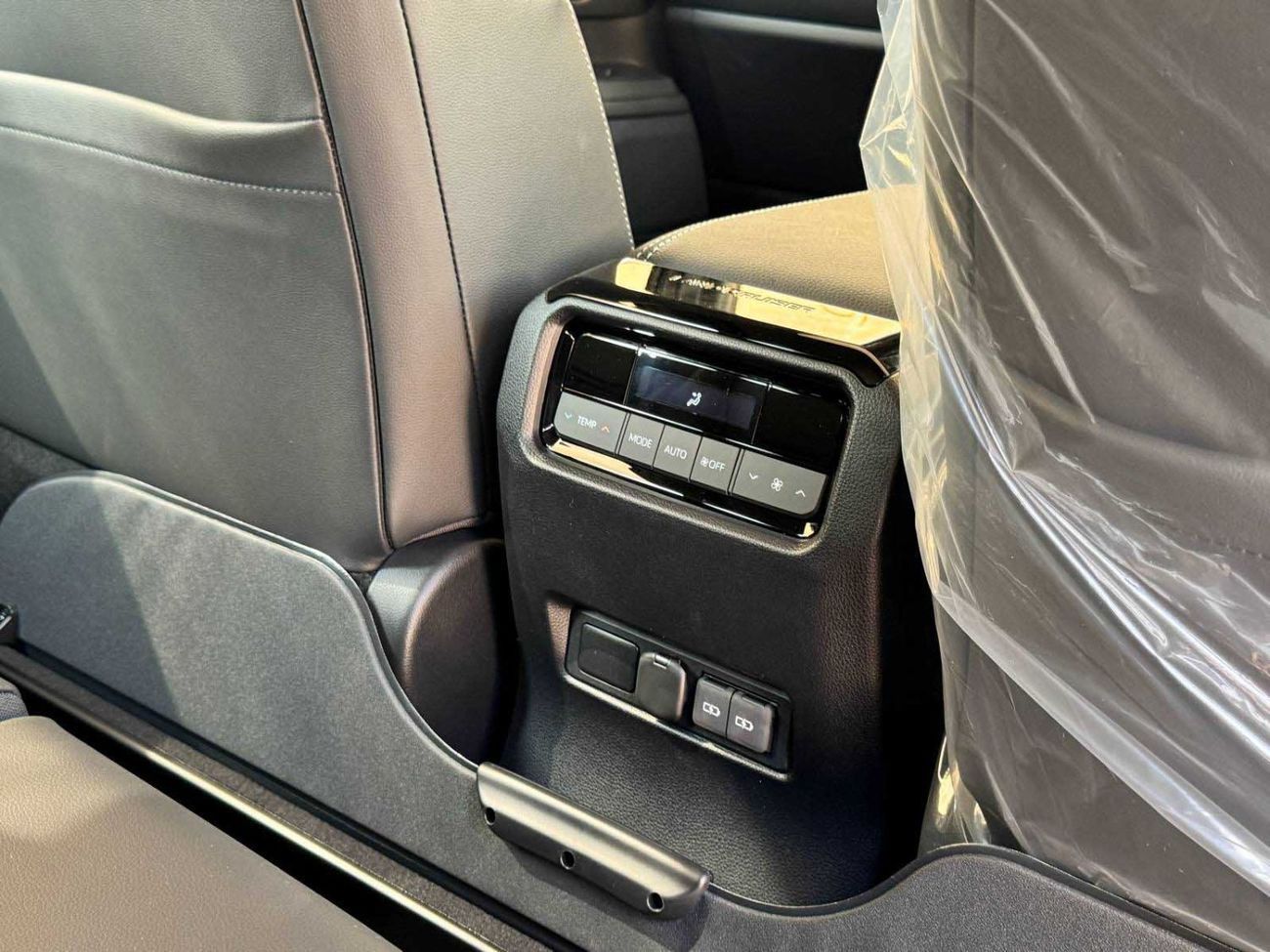 تويوتا برادو 2025 PRADO RIGHT HAND DRIVE AR- HIGH 2.8L DIESEL 0KM