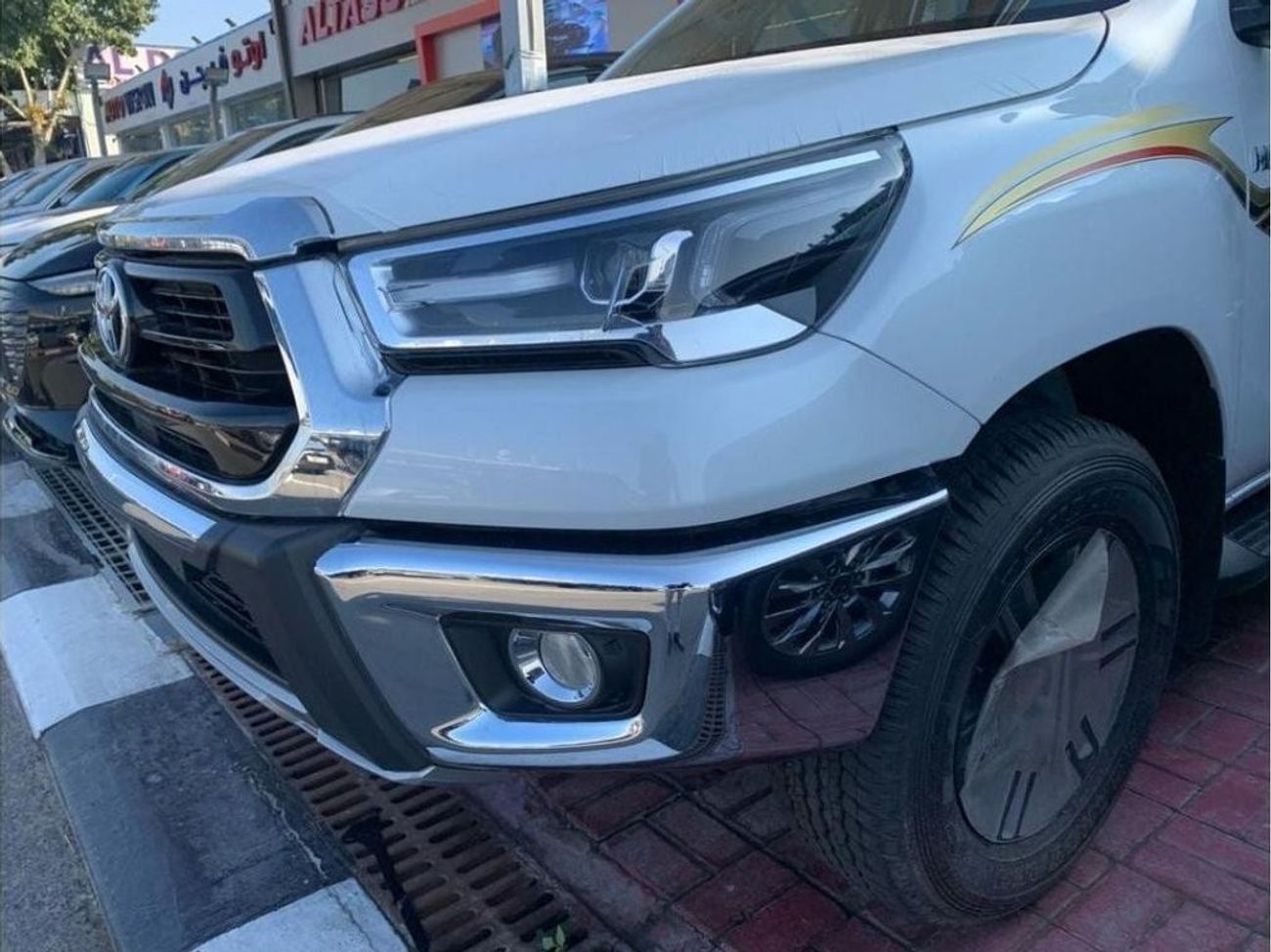 تويوتا هيلوكس 2025 TOYOTA HILUX D/C GLXS-V 2.7L V4 AT FULL OPTION