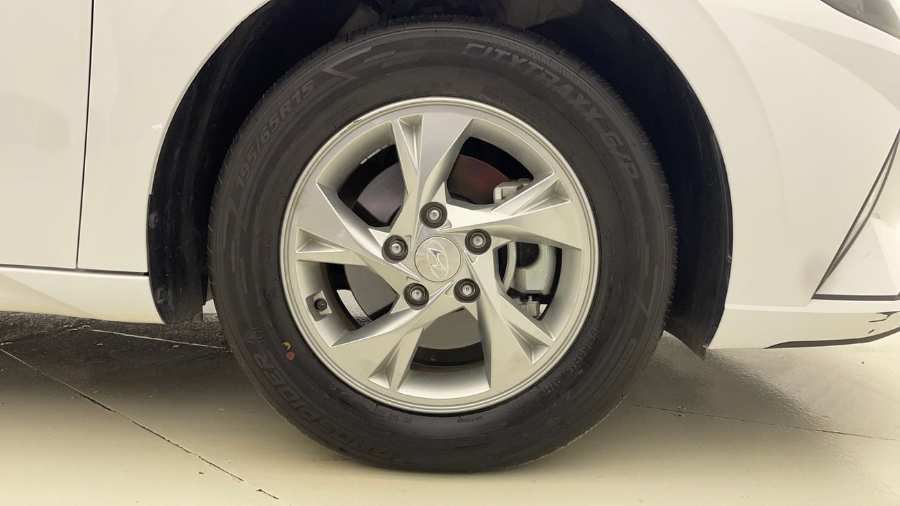 هيونداي إلانترا SMART 1.6 | بدون دفعة مقدمة | اختبار القيادة في المنزل