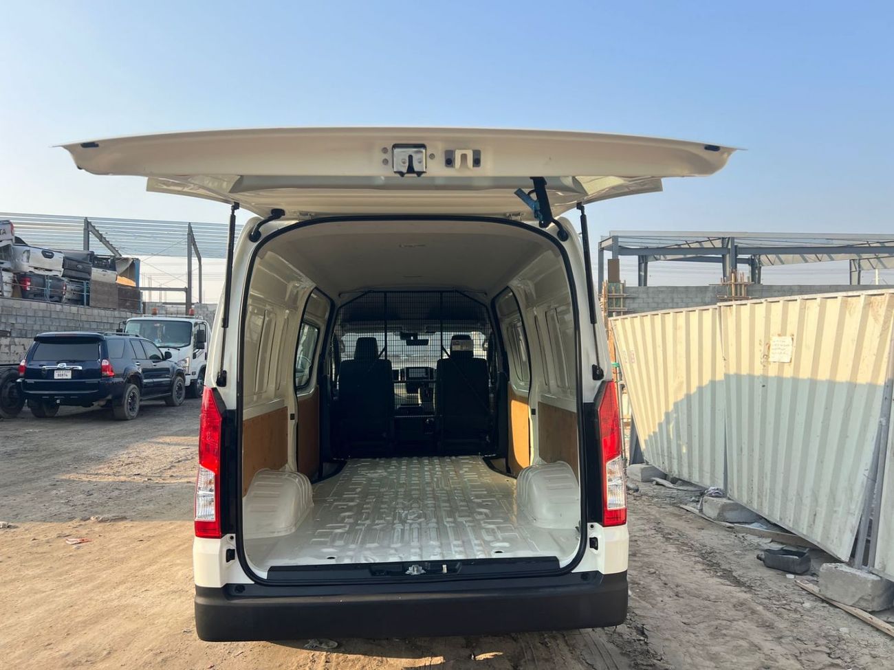 Toyota Hiace right hand drive ,only for export available