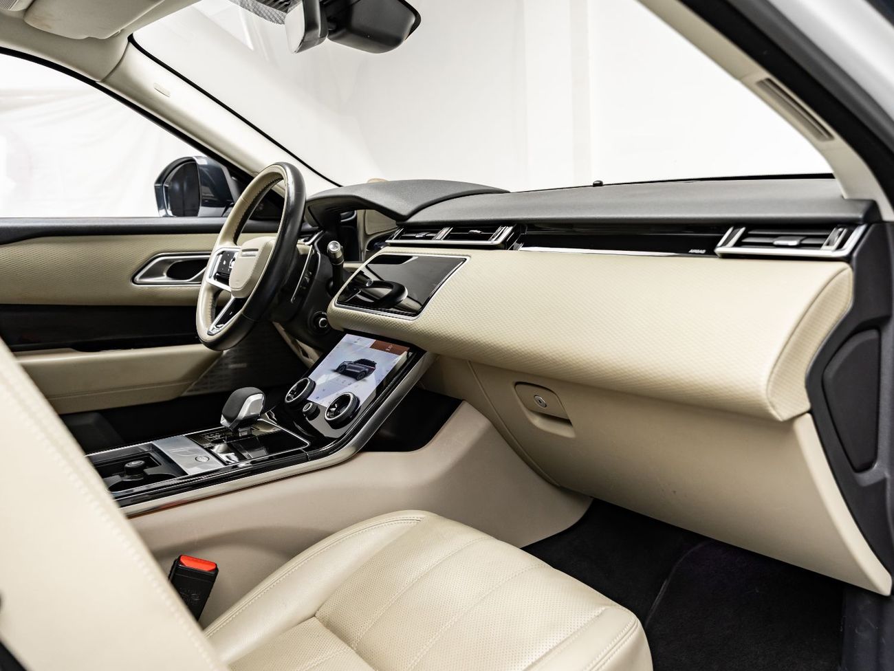 لاند روفر رينج روفر فيلار P250 R-Dynamic SE 2.0L