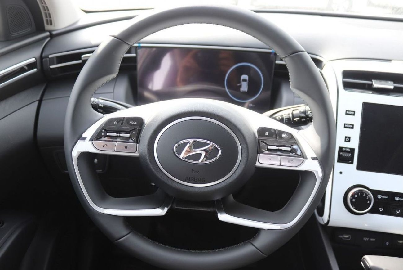 هيونداي توسون 2.0L Panoramic / Push Start /2 Electric seat / Wireless charges / monitor  2023 Full Option