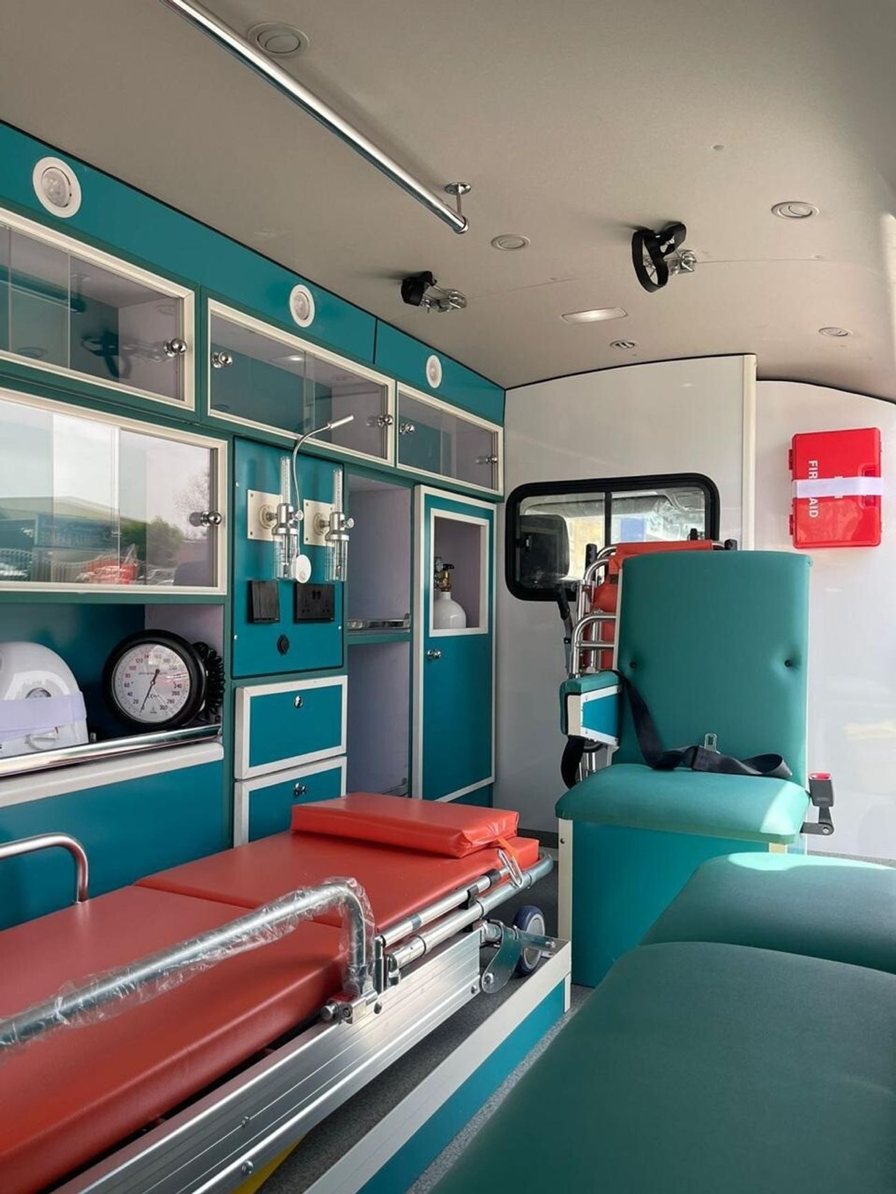 Toyota Hiace High Roof Van 3.5L