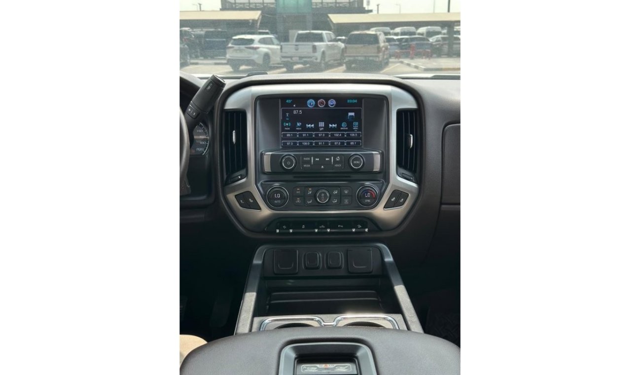 Chevrolet Silverado Silverado LT 2017 GCC very good condition