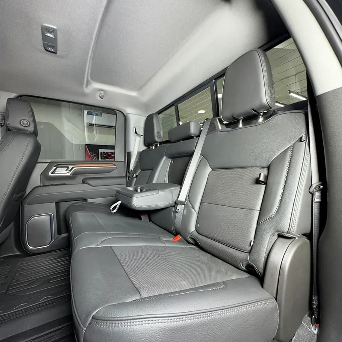 GMC Sierra 2500 HD Denali 6.0L Single Cab Utility RWD Denali 2500 HD DIESEL LONG