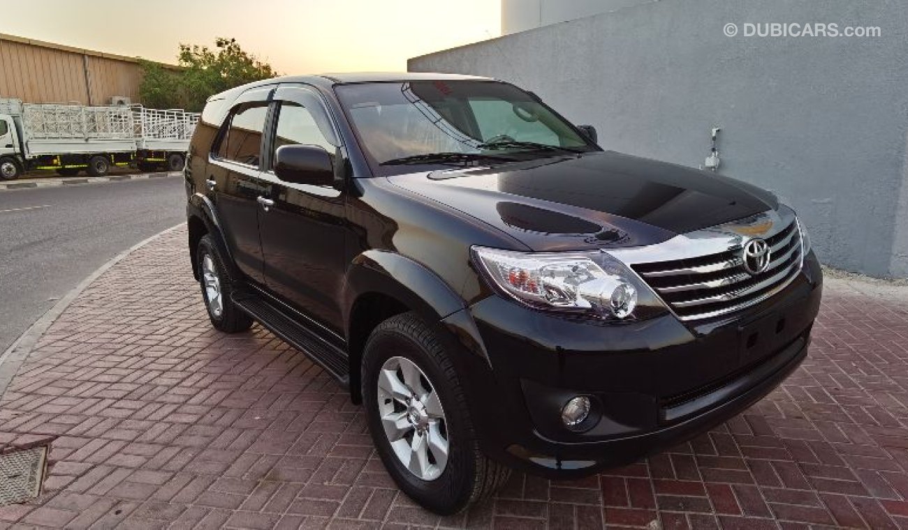 Toyota Fortuner SR5