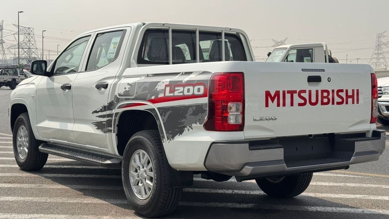 ميتسوبيشي L200 GLX DCABIN 2.4L DIESEL 4X4  6SPEED A/T