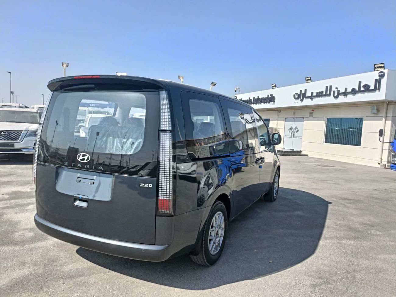Hyundai Staria HYUNDAI STARIA 2.2 L 11 SEATS DIESEL 2025 (GCC SPECS) MANUAL